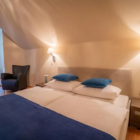 Avilla Thanhoffer Bed & Breakfast Siofok