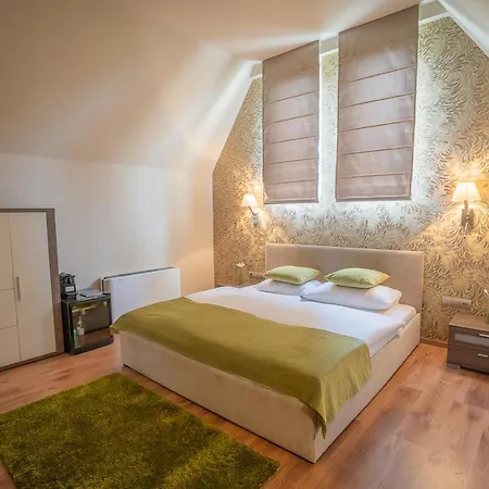 Avilla Thanhoffer 希欧福克