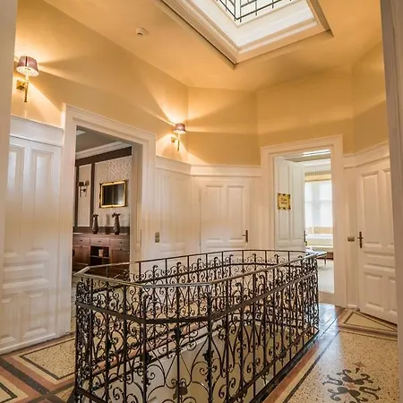 Avilla Thanhoffer 住宿加早餐酒店