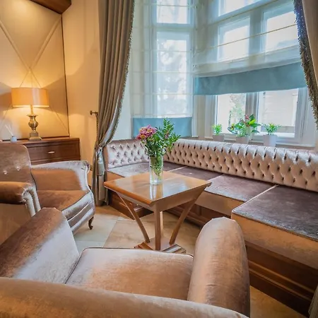 Bed & Breakfast Avilla Thanhoffer Siofok