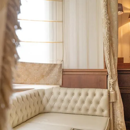 Avilla Thanhoffer * 希欧福克