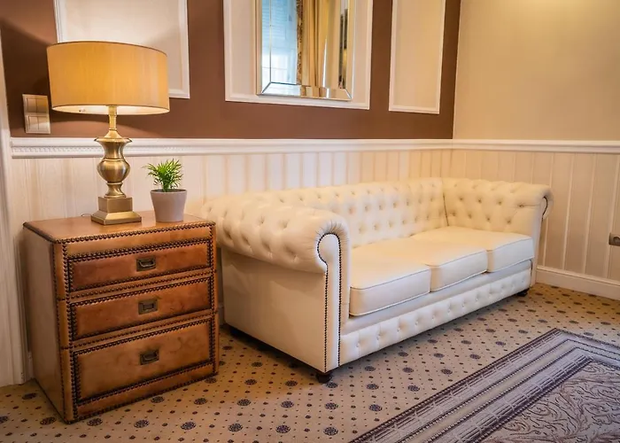 לינה וארוחת בוקר Avilla Thanhoffer שיופוק