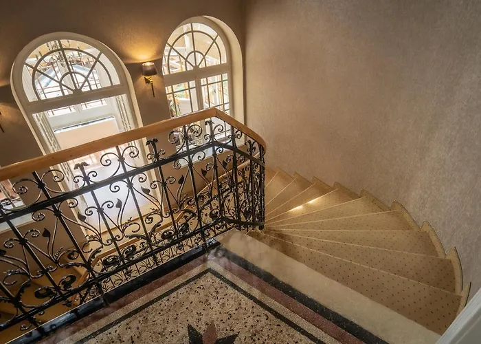 לינה וארוחת בוקר Avilla Thanhoffer