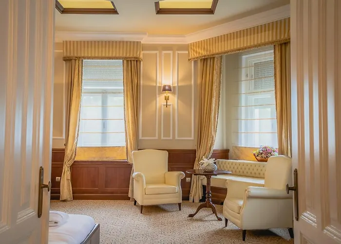 לינה וארוחת בוקר Avilla Thanhoffer