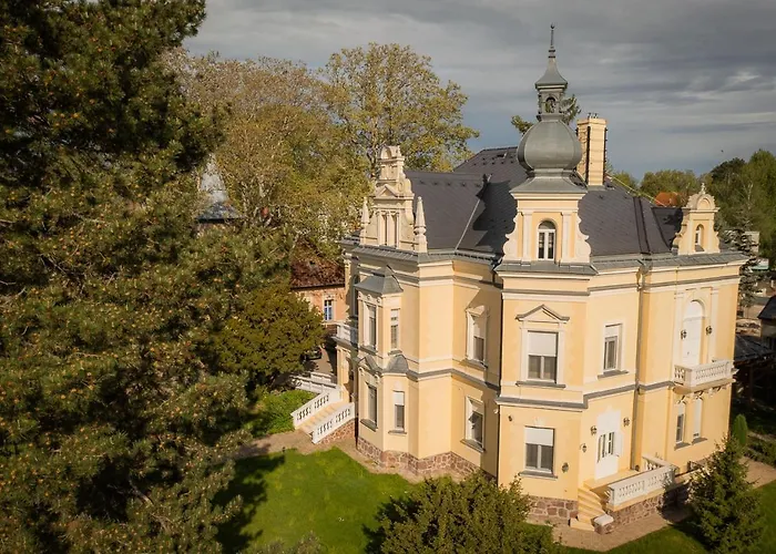 Avilla Thanhoffer לינה וארוחת בוקר שיופוק